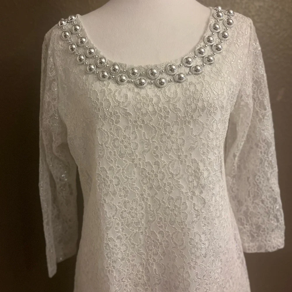 Pearl-Embellished White Lace Blouse for Women L - Picture 3 of 9